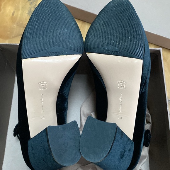 Gianvito Rossi Sherry Velvet Platforms - Picture 14 of 14